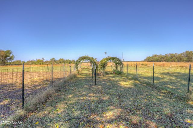 3617 SW Center Road, Columbus, KS 66725