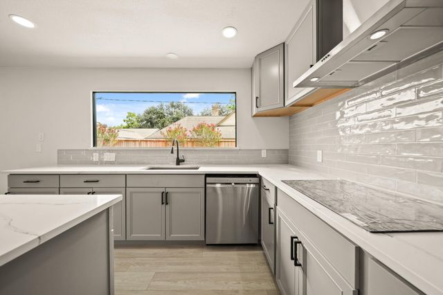 3010 Manila Lane, Houston, TX 77043