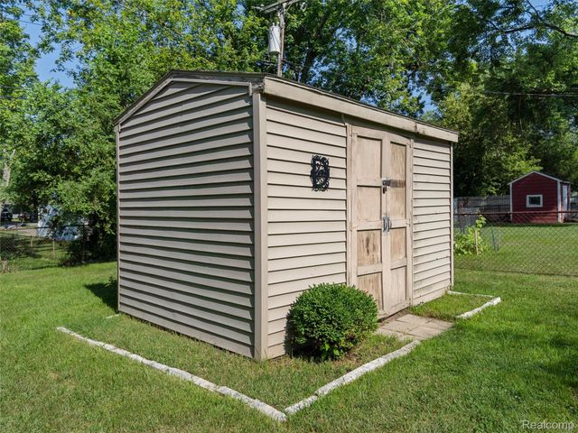 3557 Frankman Avenue, Waterford Charter Township, MI 48329