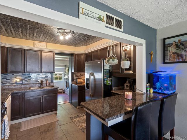 3557 Frankman Avenue, Waterford Charter Township, MI 48329