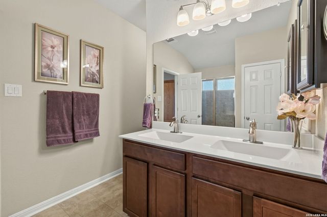 2609 LONESOME CREEK TRL, New Braunfels, TX 78130