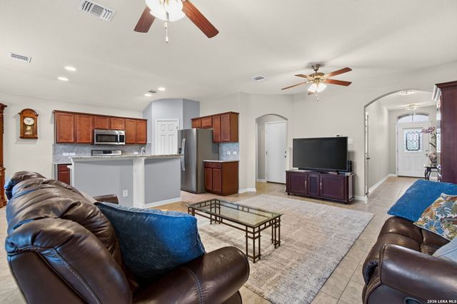 2609 LONESOME CREEK TRL, New Braunfels, TX 78130