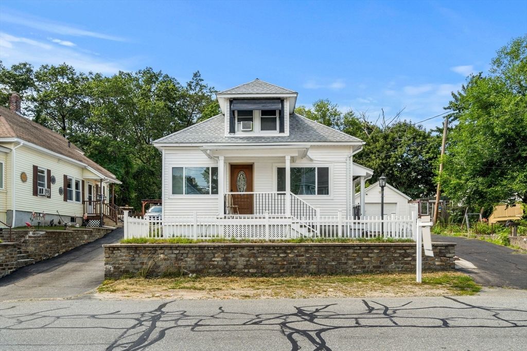 150 E Meadow, Lowell, MA 01854