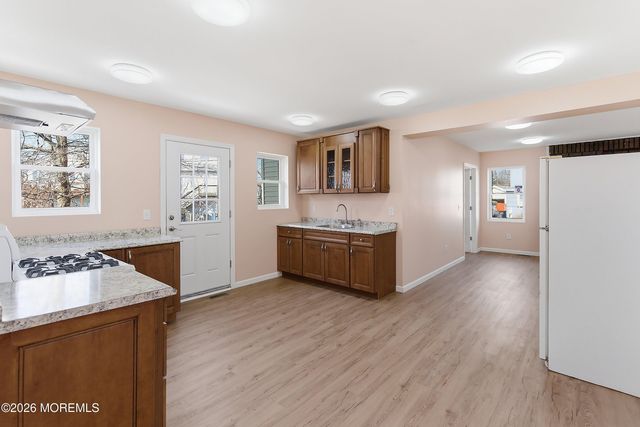 40 Twilight Avenue, Keansburg, NJ 07734