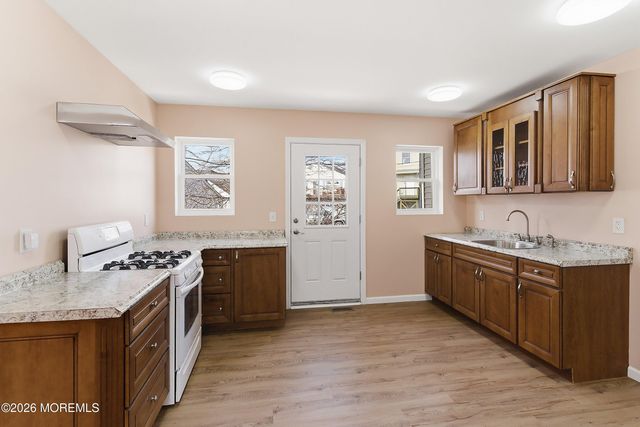40 Twilight Avenue, Keansburg, NJ 07734