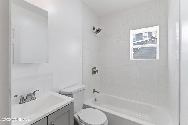 40 Twilight Avenue, Keansburg, NJ 07734