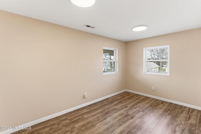 40 Twilight Avenue, Keansburg, NJ 07734
