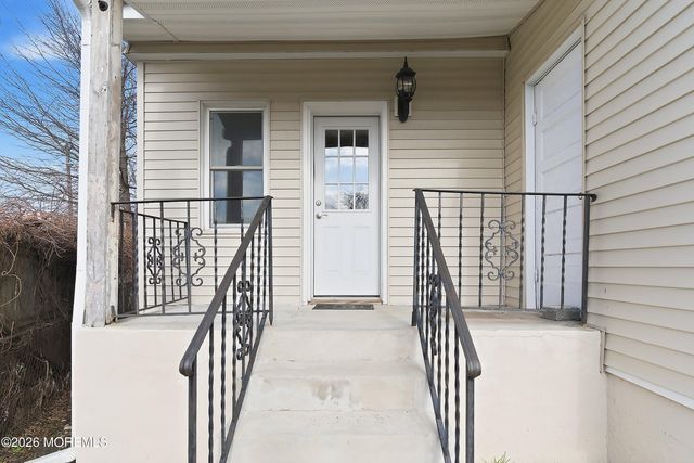 40 Twilight Avenue, Keansburg, NJ 07734