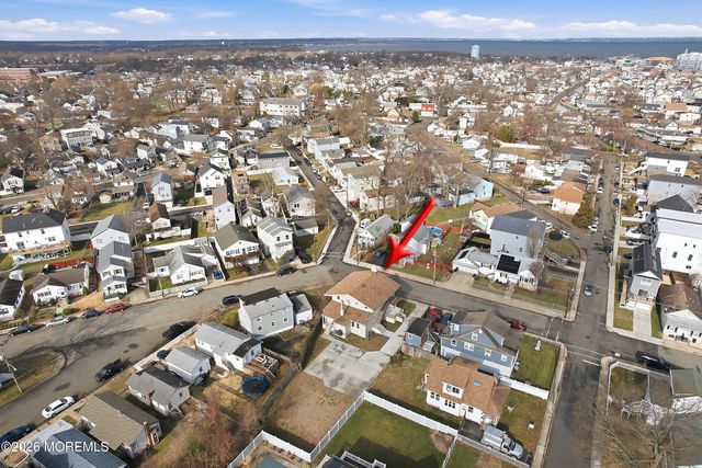 40 Twilight Avenue, Keansburg, NJ 07734