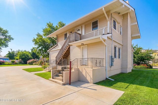 40 Twilight Avenue, Keansburg, NJ 07734