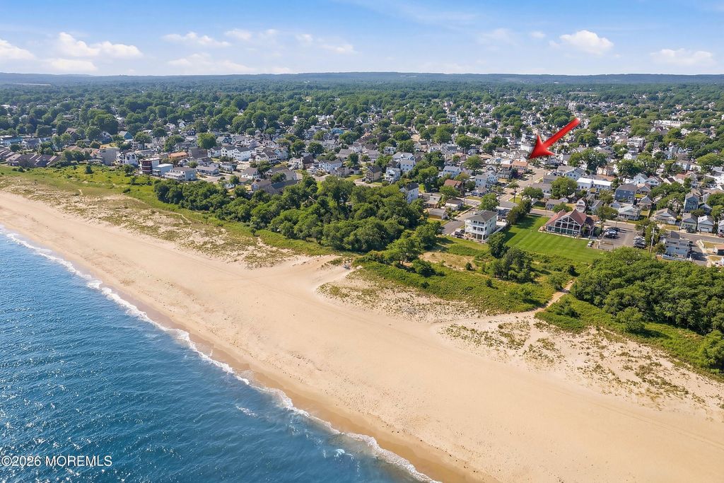 40 Twilight Avenue, Keansburg, NJ 07734