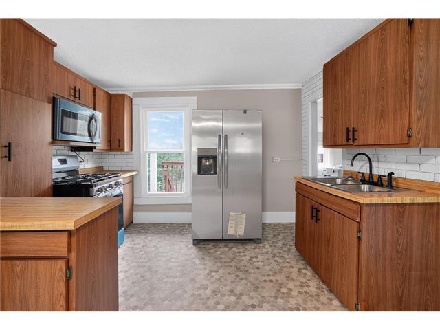 619 Locust Street, Hudson, WI 54016