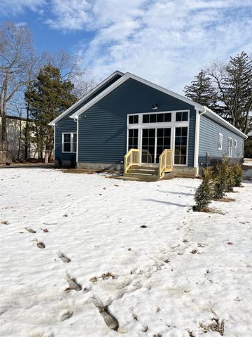 10 Johnson Avenue, Matawan, NJ 07747