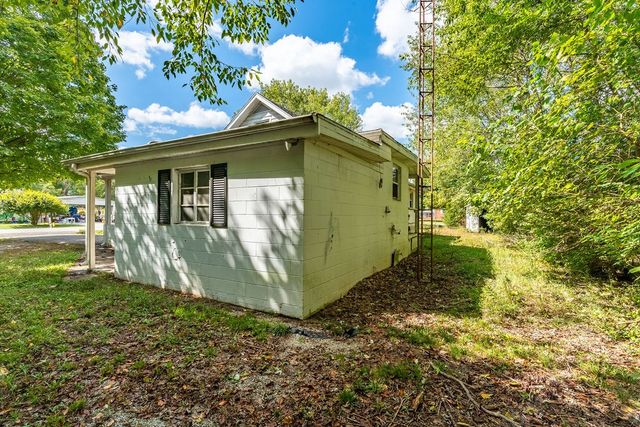 121 Highland School Rd, Hopkinsville, KY 42240