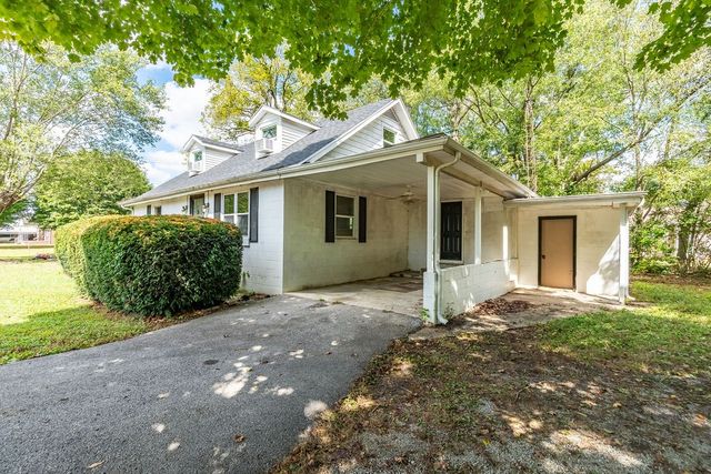 121 Highland School Rd, Hopkinsville, KY 42240