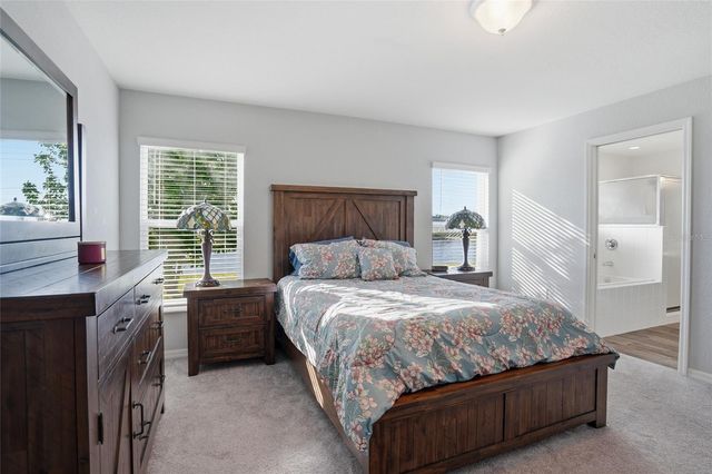 6872 GIDEON CIRCLE, Zephyrhills, FL 33541