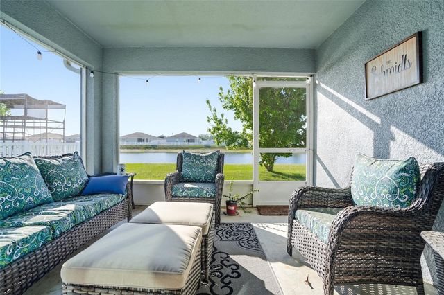 6872 GIDEON CIRCLE, Zephyrhills, FL 33541