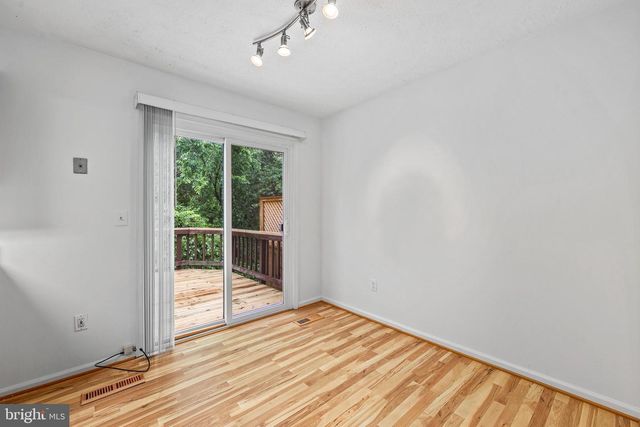 3740 BROOMSEDGE CT, Fairfax, VA 22033