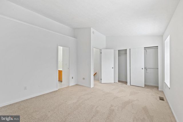 3740 BROOMSEDGE CT, Fairfax, VA 22033