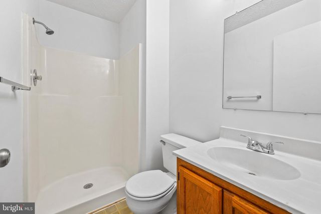 3740 BROOMSEDGE CT, Fairfax, VA 22033