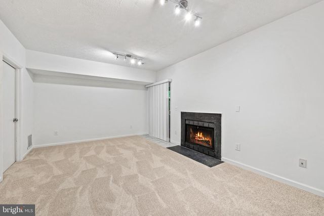 3740 BROOMSEDGE CT, Fairfax, VA 22033