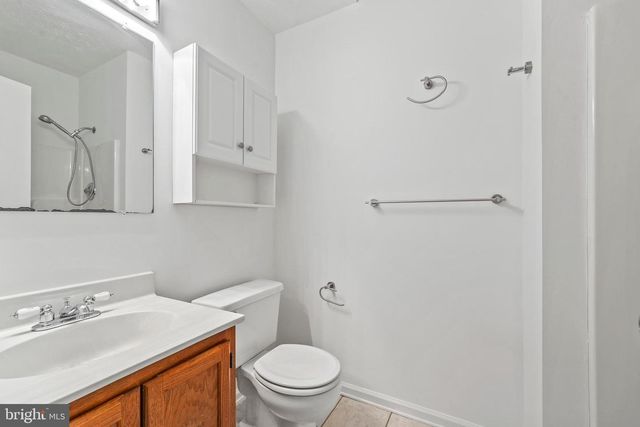 3740 BROOMSEDGE CT, Fairfax, VA 22033