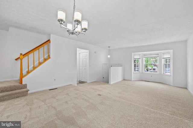 3740 BROOMSEDGE CT, Fairfax, VA 22033