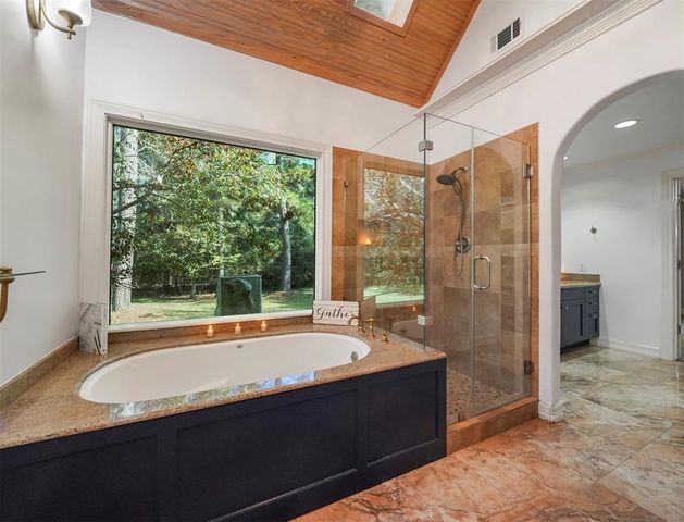 2111 Diane Street, Pinehurst, TX 77362