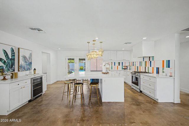 3823 E YALE Street, Phoenix, AZ 85008