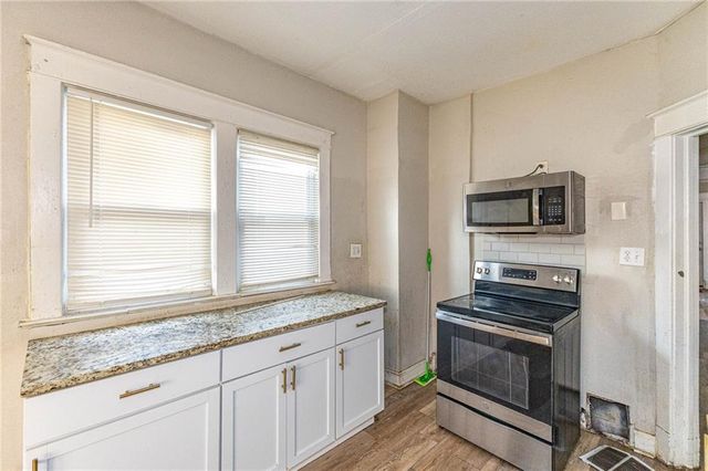 4003 Saint John Avenue, Kansas City, MO 64123