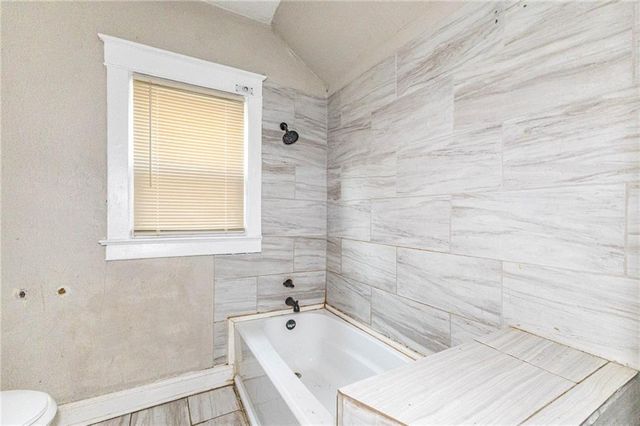 4003 Saint John Avenue, Kansas City, MO 64123