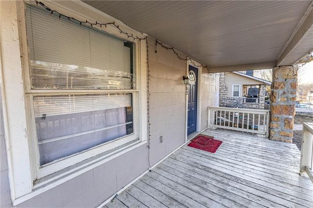 4003 Saint John Avenue, Kansas City, MO 64123