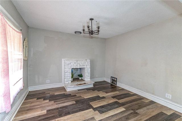 4003 Saint John Avenue, Kansas City, MO 64123