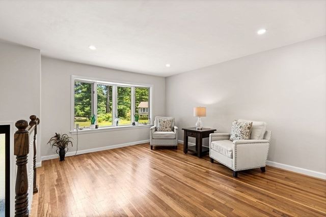 15 Weathervane Road, Billerica, MA 01821