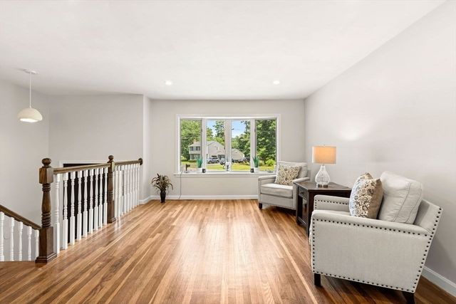 15 Weathervane Road, Billerica, MA 01821
