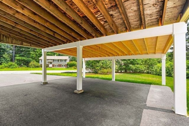 15 Weathervane Road, Billerica, MA 01821