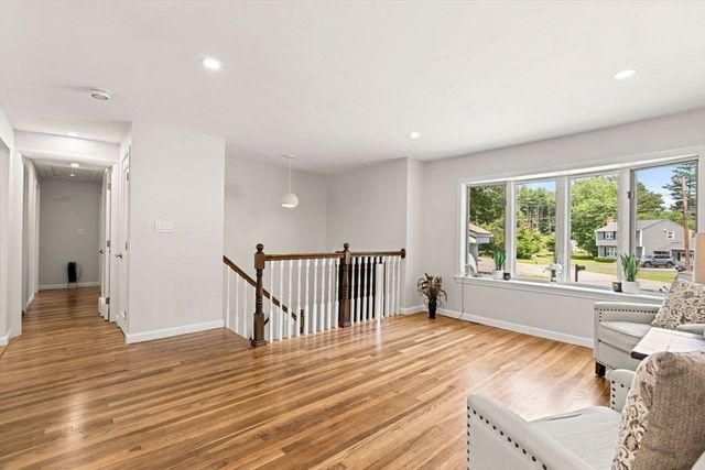15 Weathervane Road, Billerica, MA 01821