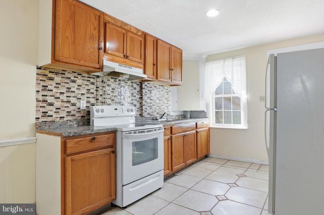 26 S EAST ST, Spring Grove, PA 17362