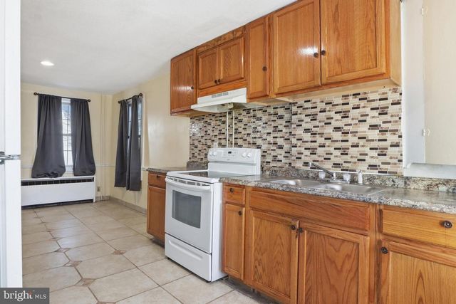 26 S EAST ST, Spring Grove, PA 17362