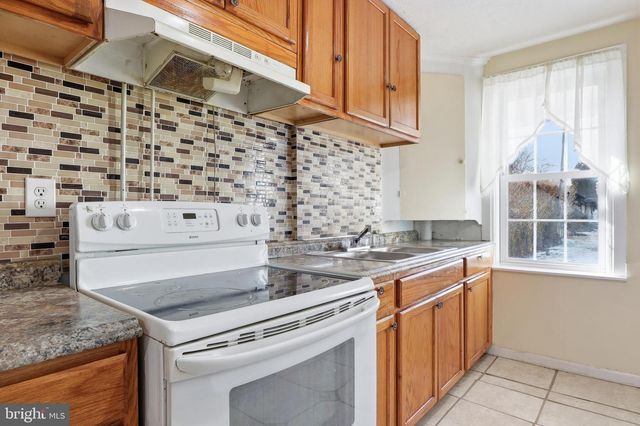 26 S EAST ST, Spring Grove, PA 17362