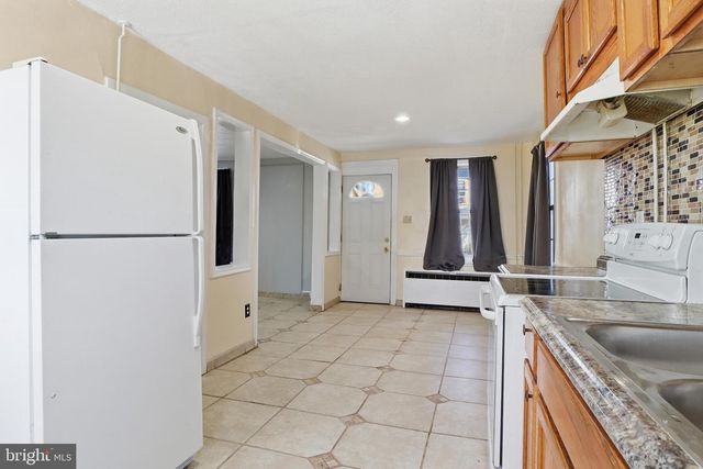 26 S EAST ST, Spring Grove, PA 17362