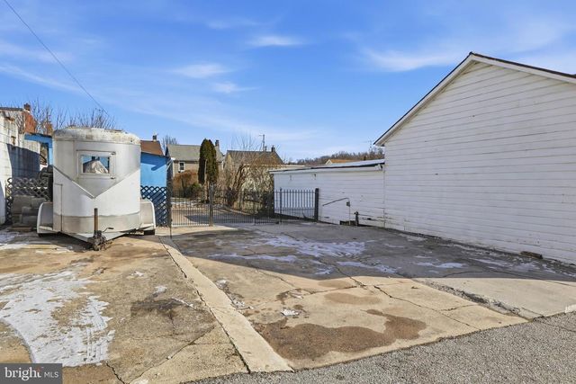 26 S EAST ST, Spring Grove, PA 17362