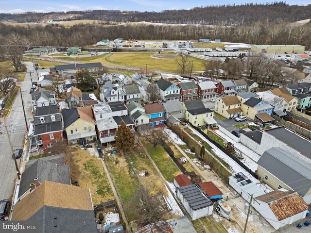 26 S EAST ST, Spring Grove, PA 17362