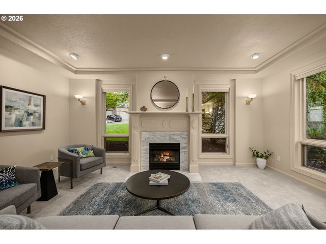 3319 Nw SPENCER St, Portland, OR 97229