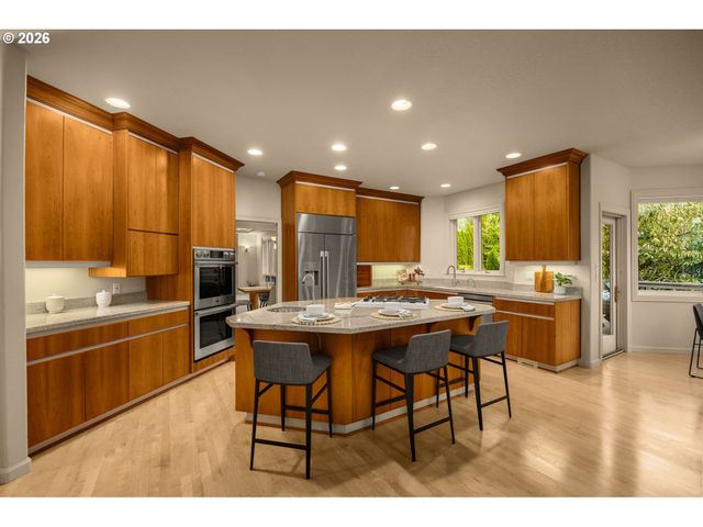 3319 Nw SPENCER St, Portland, OR 97229