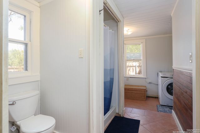 951 W Coll Street, New Braunfels, TX 78132