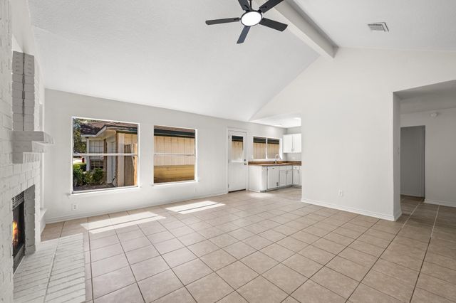 1816 Spruce Drive, Rosenberg, TX 77471