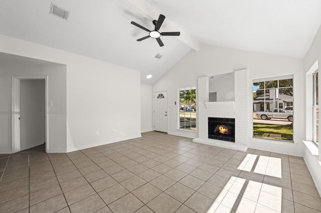 1816 Spruce Drive, Rosenberg, TX 77471