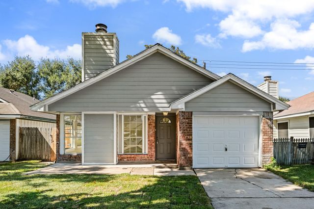 1816 Spruce Drive, Rosenberg, TX 77471