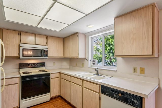 2210 UTOPIAN DRIVE E 201, Clearwater, FL 33763